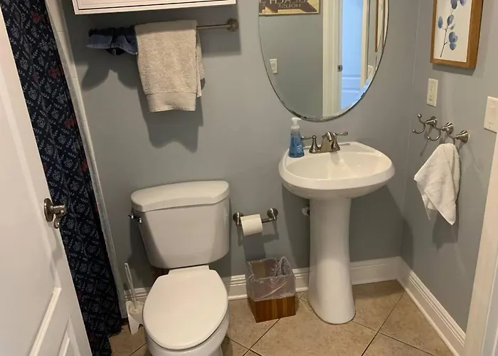 Luxury And Spacious Waterside Getaway *