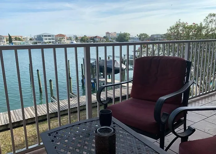 Luxury And Spacious Waterside Getaway * Clearwater Beach