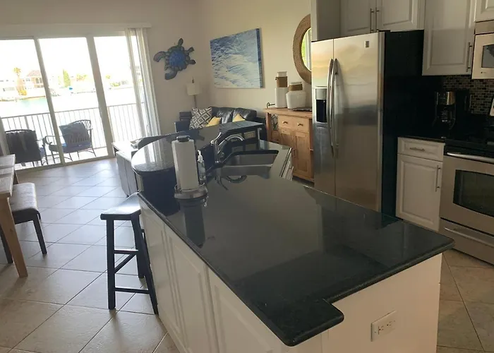 Luxury And Spacious Waterside Getaway Clearwater Beach